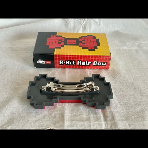 ThinkGeek 8 Bit Hair Bow includes Box Sold Out Hair Clip RARE - Picture 3 of 9
